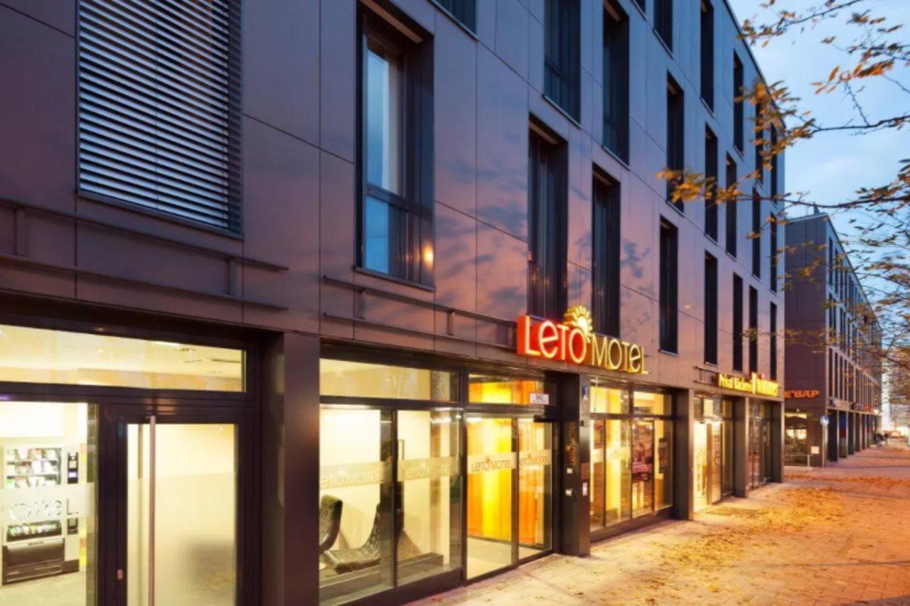 B&B Hotel München-Moosach Exterior foto