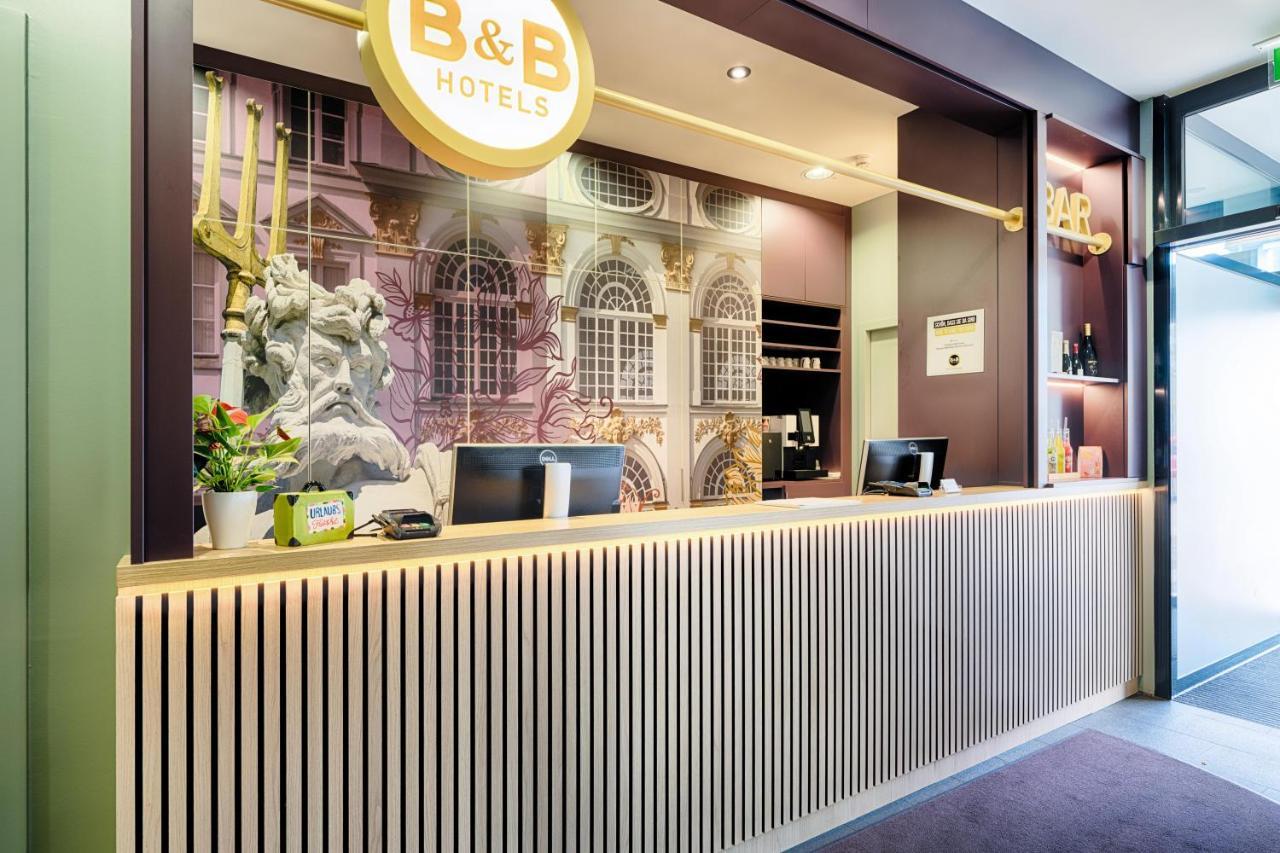 B&B Hotel München-Moosach Exterior foto